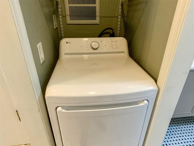 657 BROADWAY B, Dunedin, FL 34698