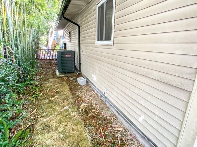 657 BROADWAY B, Dunedin, FL 34698