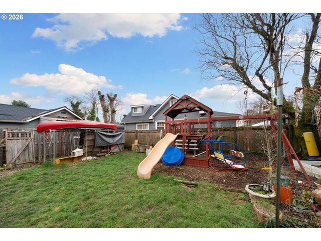 5716 Se 104TH Ave, Portland, OR 97266
