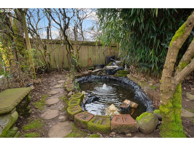 5716 Se 104TH Ave, Portland, OR 97266