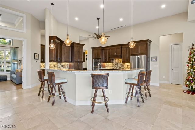 2401 SW 52nd ST, Cape Coral, FL 33914