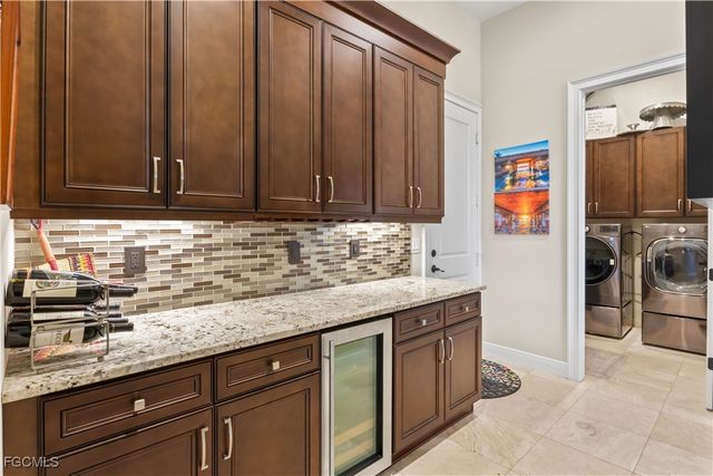 2401 SW 52nd ST, Cape Coral, FL 33914