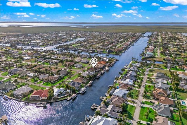 2401 SW 52nd ST, Cape Coral, FL 33914