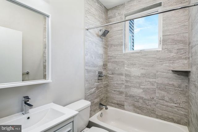 2409 W RIDGE AVE, Philadelphia, PA 19121