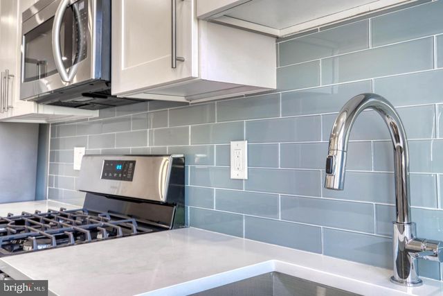 2409 W RIDGE AVE, Philadelphia, PA 19121
