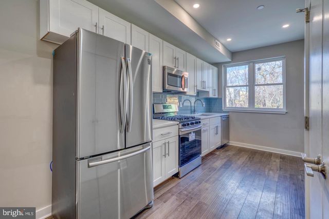 2409 W RIDGE AVE, Philadelphia, PA 19121