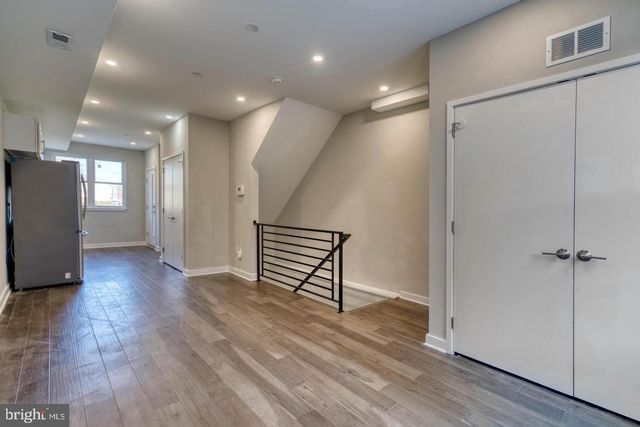2409 W RIDGE AVE, Philadelphia, PA 19121