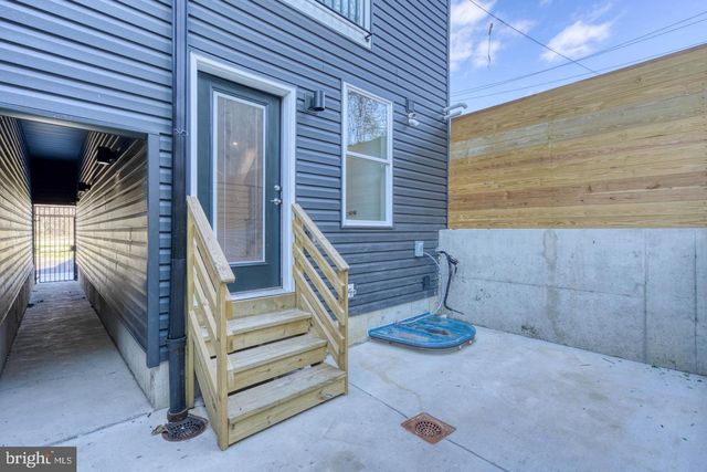 2409 W RIDGE AVE, Philadelphia, PA 19121