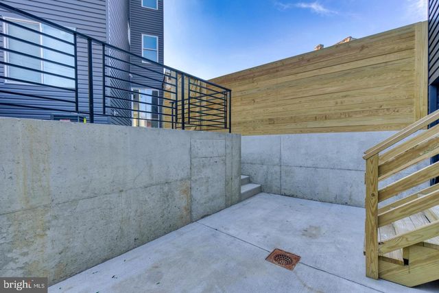 2409 W RIDGE AVE, Philadelphia, PA 19121