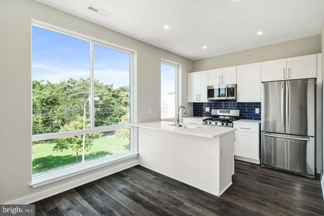 2409 W RIDGE AVE, Philadelphia, PA 19121