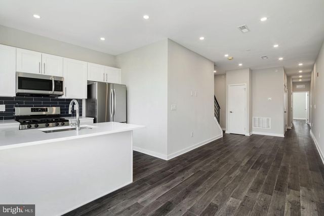 2409 W RIDGE AVE, Philadelphia, PA 19121