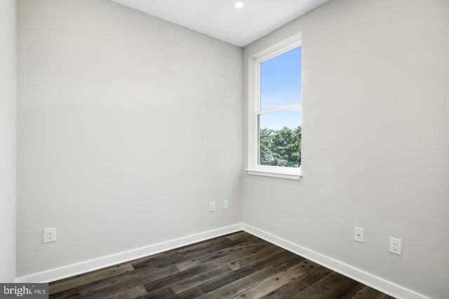 2409 W RIDGE AVE, Philadelphia, PA 19121