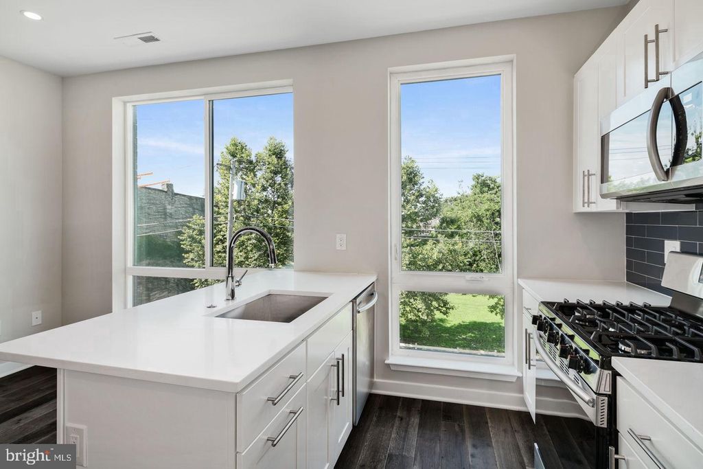 2409 W RIDGE AVE, PHILADELPHIA, PA 19121 — photo 4