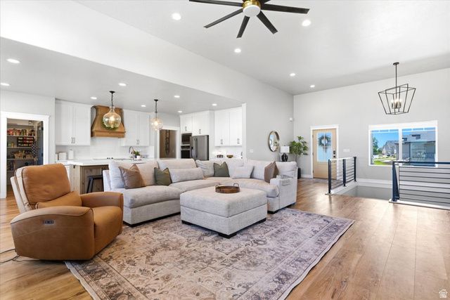 519 S 4375 W, West Point, UT 84015