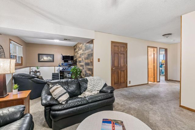 20749 Italy Avenue, Lakeville, MN 55044