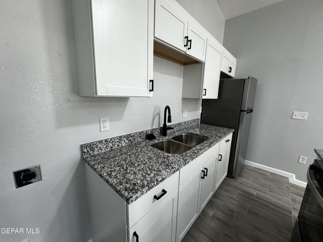 10277 N Loop Drive C, Socorro, TX 79927