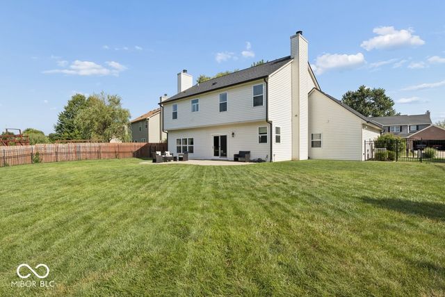 58 E Bloomfield Lane, Westfield, IN 46074
