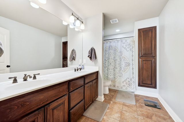 220 Ebony Place, Van, TX 75790