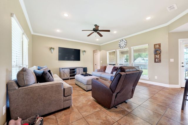 220 Ebony Place, Van, TX 75790