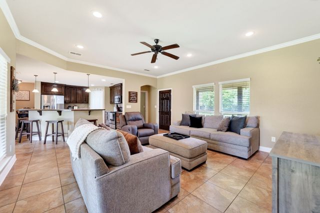 220 Ebony Place, Van, TX 75790