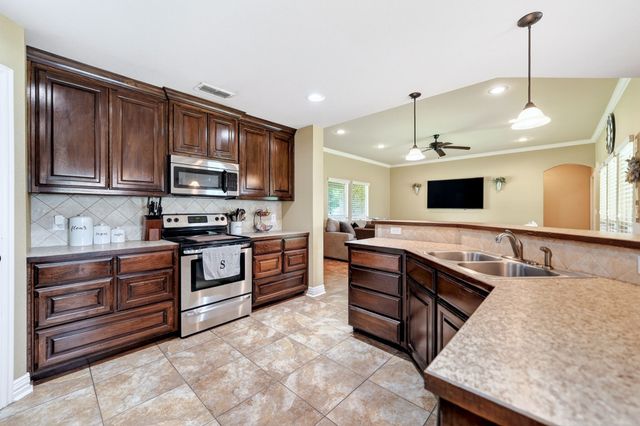 220 Ebony Place, Van, TX 75790