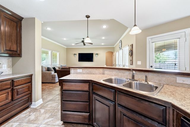 220 Ebony Place, Van, TX 75790
