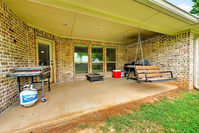 220 Ebony Place, Van, TX 75790