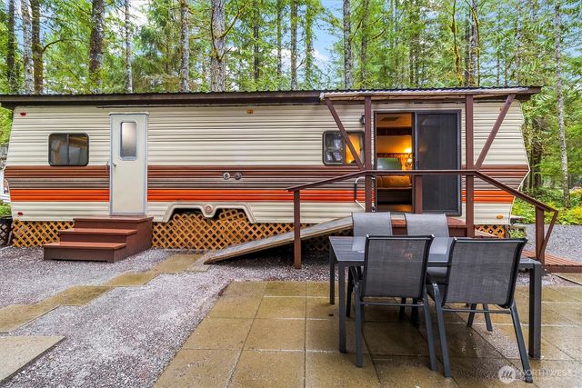 123 4 Drial Loop, Deming, WA 98244