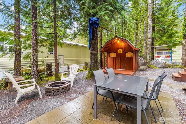 123 4 Drial Loop, Deming, WA 98244