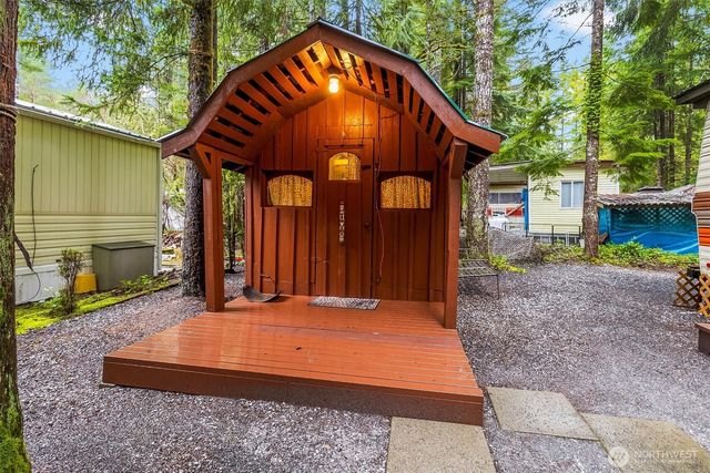 123 4 Drial Loop, Deming, WA 98244