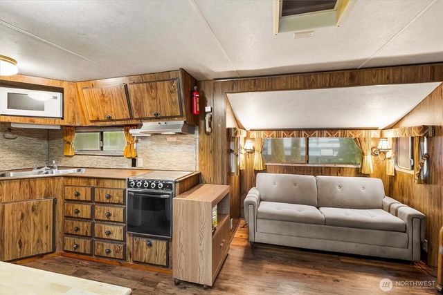 123 4 Drial Loop, Deming, WA 98244