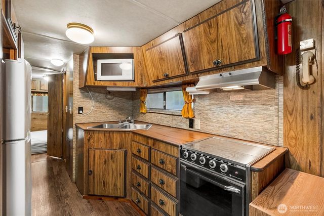 123 4 Drial Loop, Deming, WA 98244