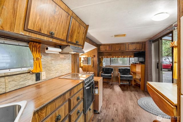 123 4 Drial Loop, Deming, WA 98244