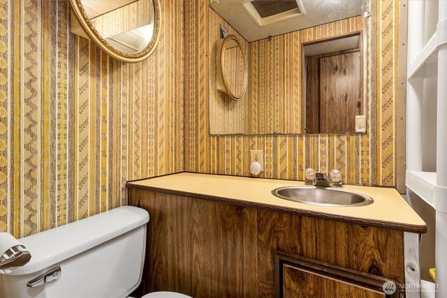 123 4 Drial Loop, Deming, WA 98244