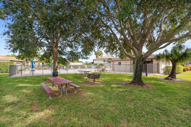 6560 Chasewood Drive D, Jupiter, FL 33458