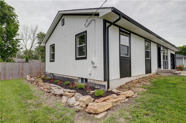 105 W Baltic Street, Kingsville, MO 64061