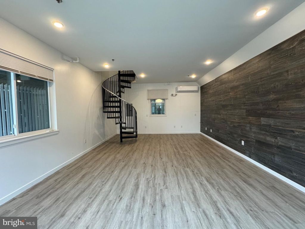 1613 GERMANTOWN AVE, Philadelphia, PA 19122