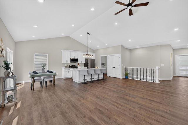5315 Emstan Hills ROAD, Racine, WI 53406