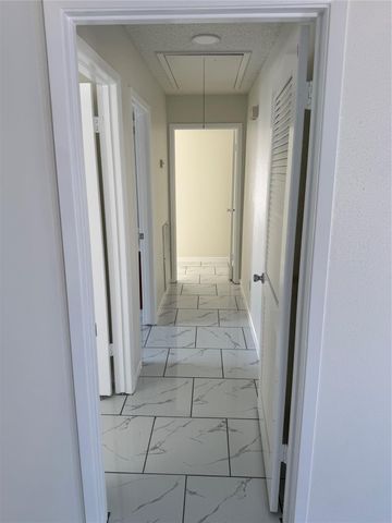 6103 Linnhaven Drive, Houston, TX 77072