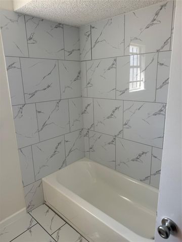 6103 Linnhaven Drive, Houston, TX 77072