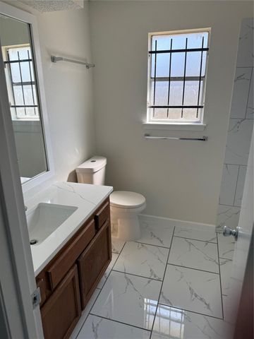 6103 Linnhaven Drive, Houston, TX 77072