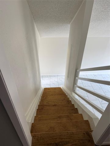 6103 Linnhaven Drive, Houston, TX 77072