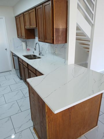 6103 Linnhaven Drive, Houston, TX 77072