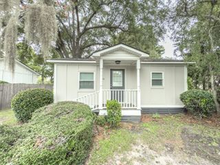 106 N Magnolia Street, Summerville, SC 29483