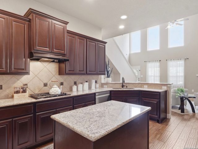 5503 Waldon Walk, San Antonio, TX 78261