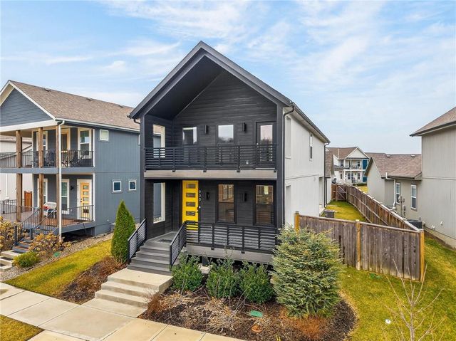 930 S Harmony Avenue, Independence, MO 64056