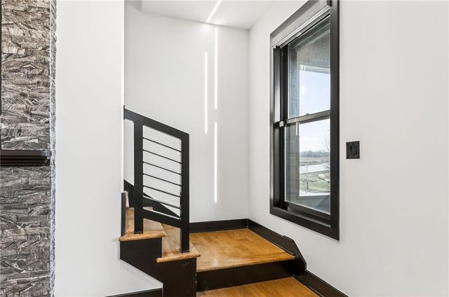 930 S Harmony Avenue, Independence, MO 64056