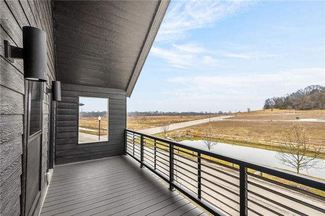 930 S Harmony Avenue, Independence, MO 64056