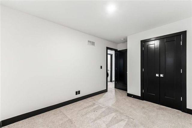 930 S Harmony Avenue, Independence, MO 64056