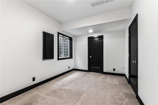 930 S Harmony Avenue, Independence, MO 64056